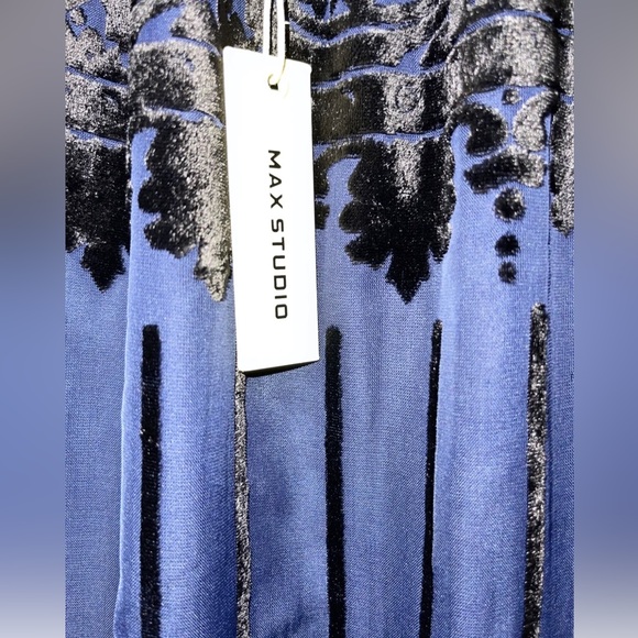 Max Studio Medium Blue With Black Velvet Designs On OverLay NWT Size small - Picture 4 of 7